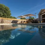 Villa House Hedonica By Guide