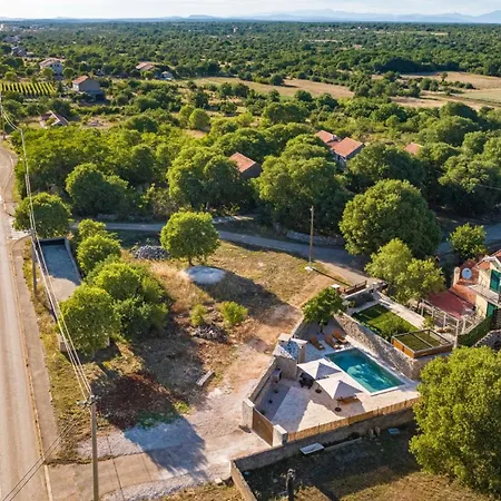 House Hedonica By Guide Mirlovic Zagora