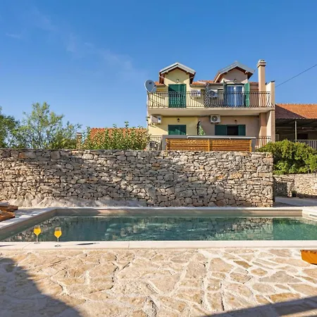 House Hedonica By Guide Mirlovic Zagora