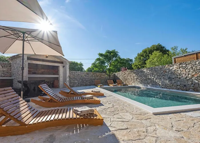 House Hedonica By Guide Villa