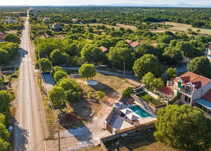 House Hedonica By Guide Mirlovic Zagora