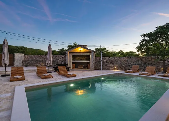 Villa House Hedonica By Guide Mirlovic Zagora